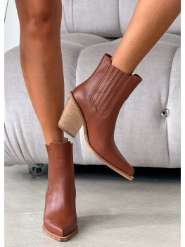 Черевики козаки жіночі шкіряні brown 8251-28