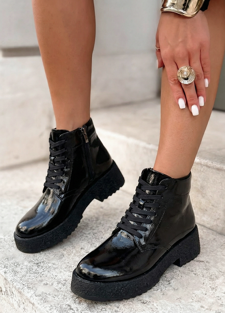 Черевики короткі жіночі лак шкіра платформа чорні 8580-28