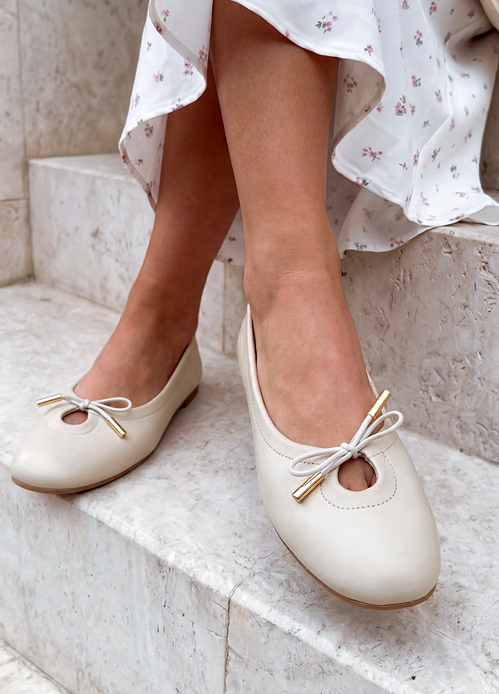 Туфлі балетки бежеві шкіряні з бантиком 8650-28